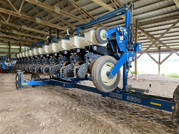Main image Kinze 3600