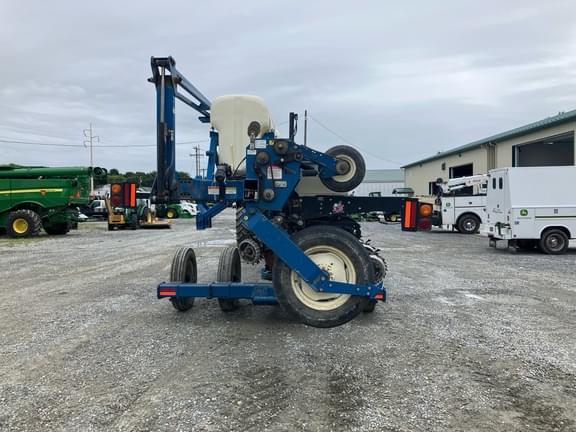 Image of Kinze 3650 equipment image 3
