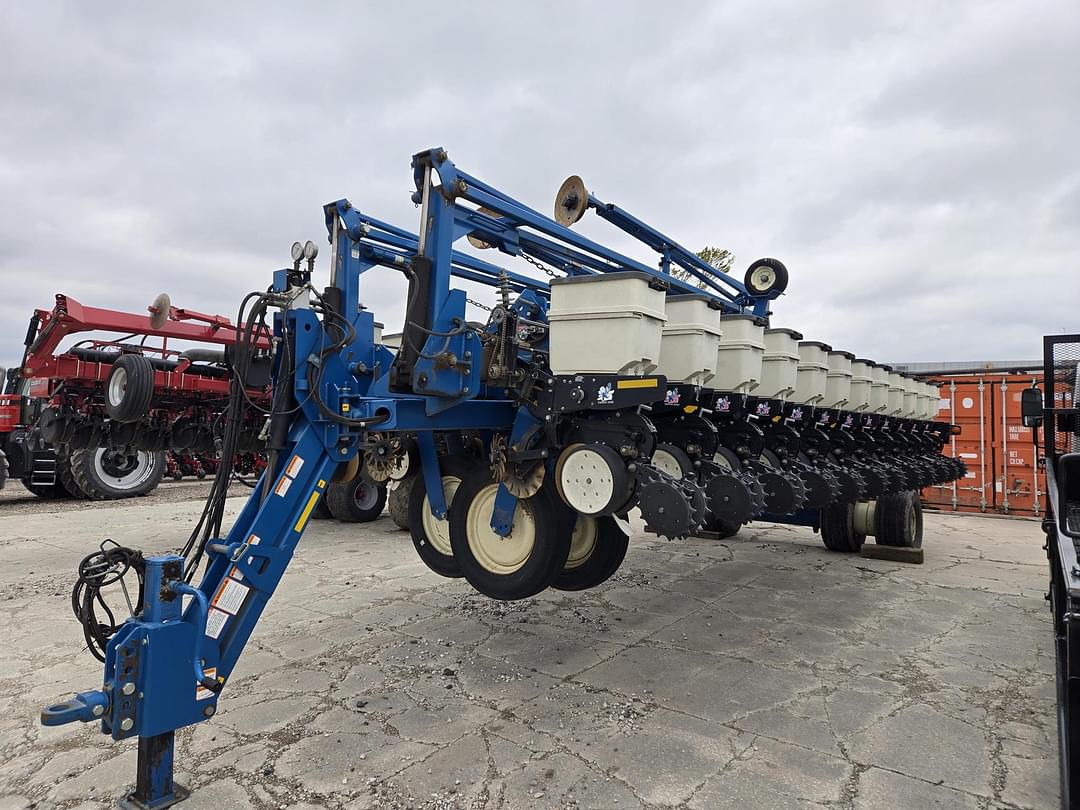 Image of Kinze 3700 Primary image