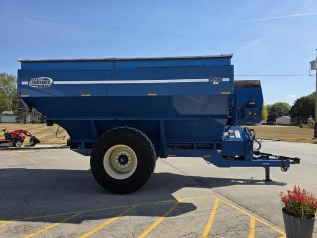 Image of Kinze 850 equipment image 3