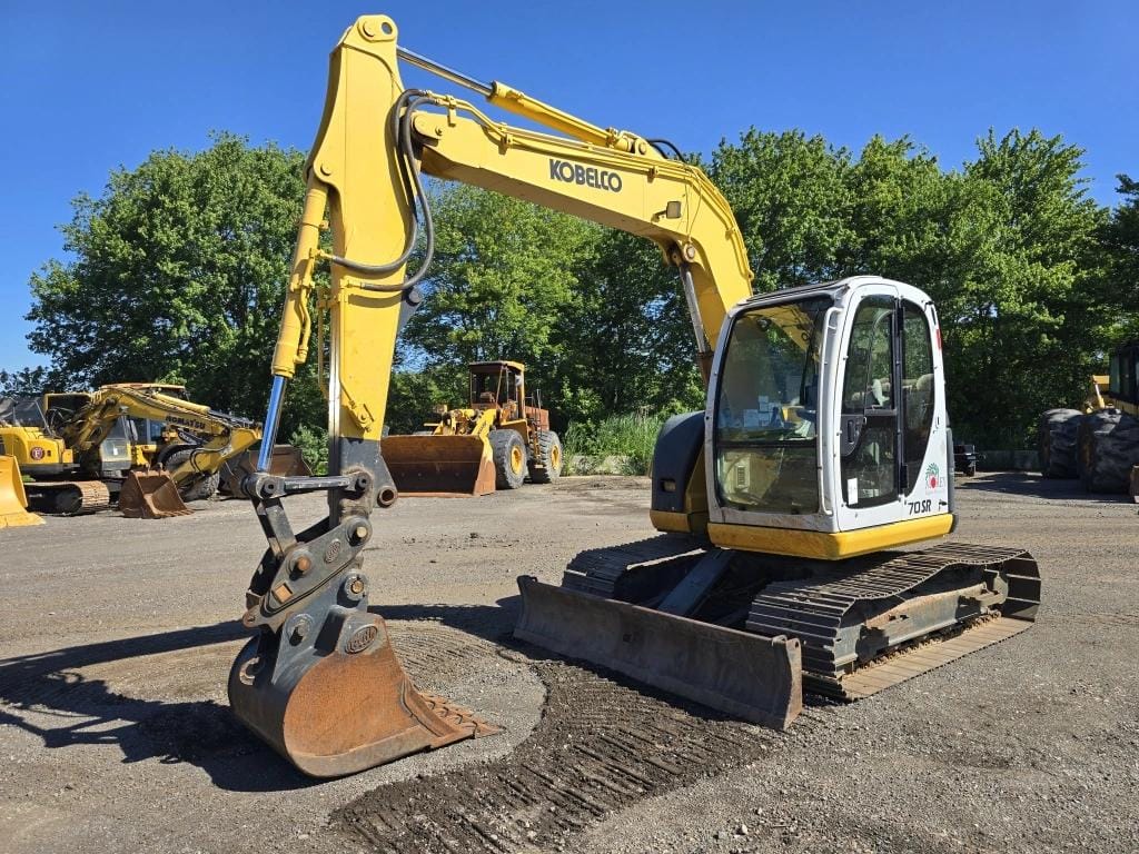 2004 Kobelco SK70SR-1E Equipment Image0