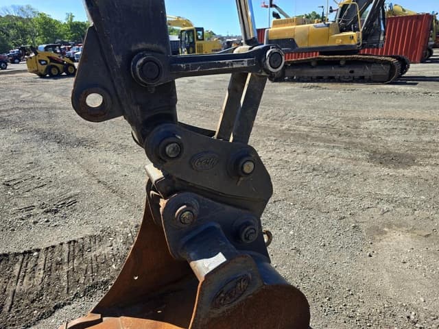 Image of Kobelco SK70SR-1E equipment image 3