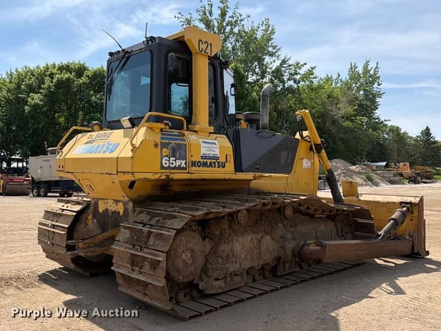 Image of Komatsu D65PX-15 equipment image 4