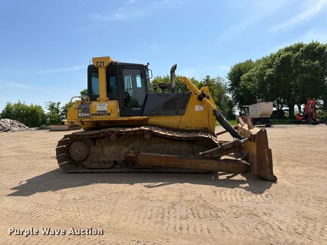 Image of Komatsu D65PX-15 equipment image 3