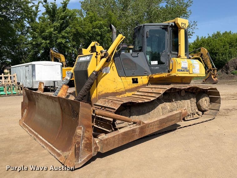 Image of Komatsu D65PX-15 Primary image