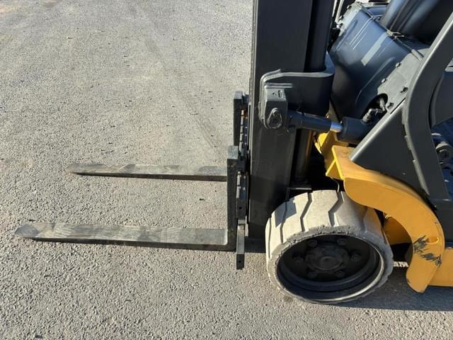 Image of Komatsu FG30SHT-14 equipment image 4