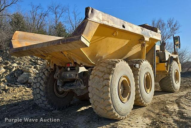 Image of Komatsu HM400 equipment image 4