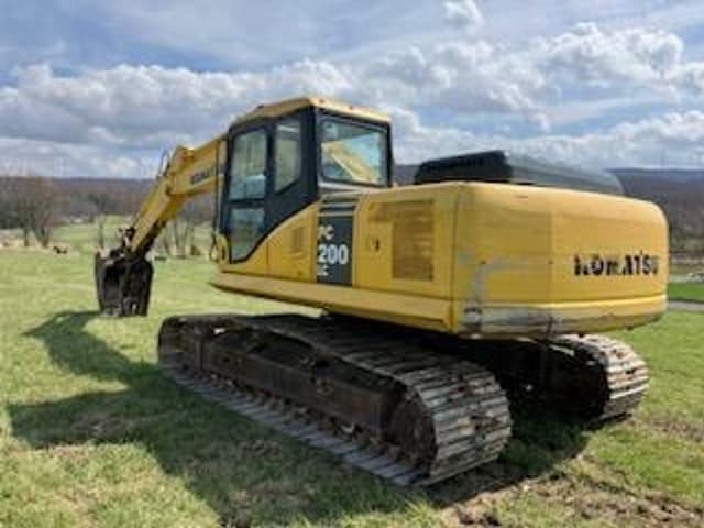 Image of Komatsu PC200LC equipment image 3