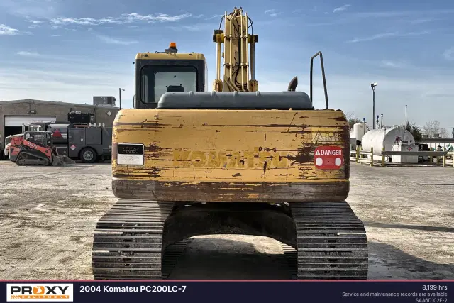 Image of Komatsu PC200LC-7 equipment image 4