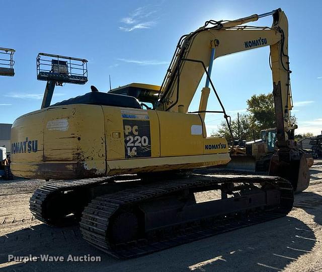 Image of Komatsu PC220LC equipment image 4