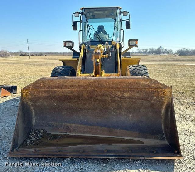 Image of Komatsu WA250-5 equipment image 1