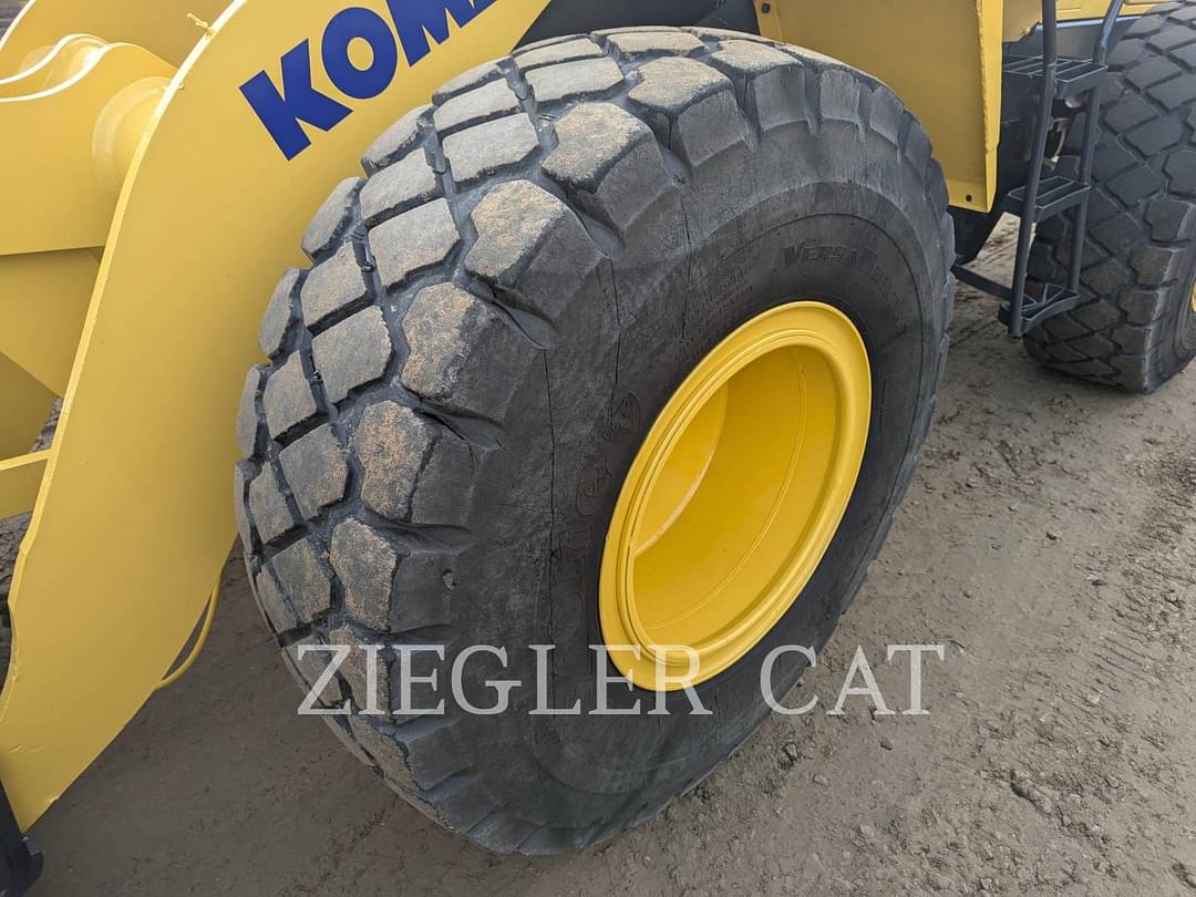 Image of Komatsu WA250-5 Image 1