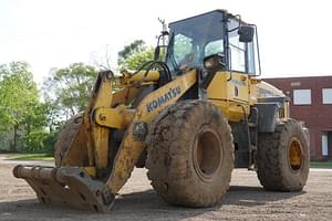 2004 Komatsu WA250-5 Image