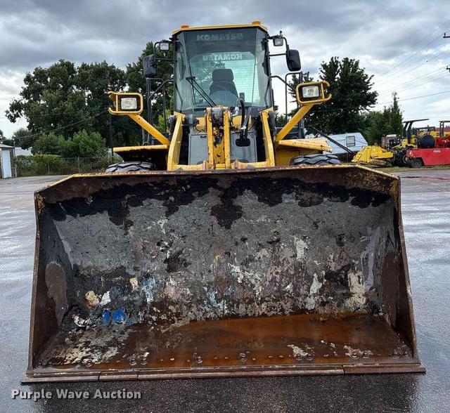 Image of Komatsu WA380 equipment image 1
