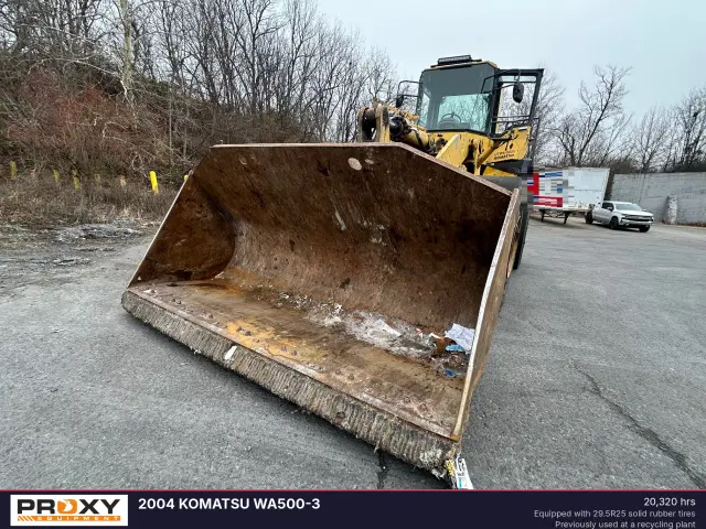 Image of Komatsu WA500-3 equipment image 3
