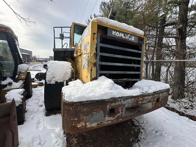Image of Komatsu WA500 equipment image 3