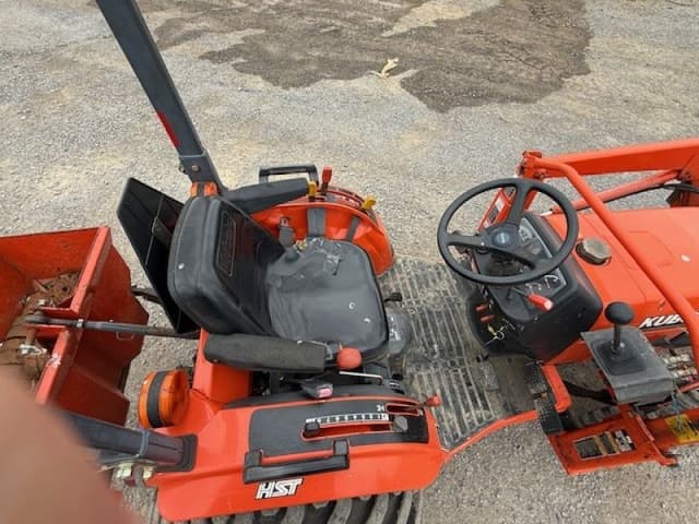 Image of Kubota B2910 equipment image 3
