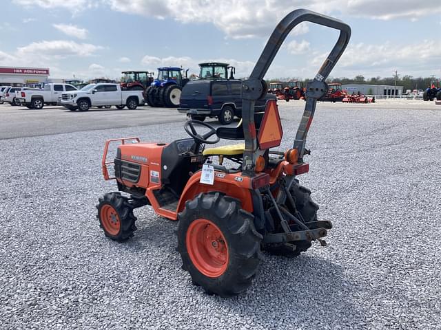Image of Kubota B7510 equipment image 4
