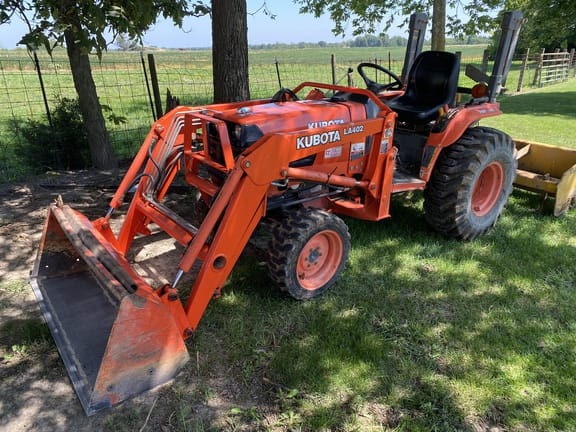 Main image Kubota B7800