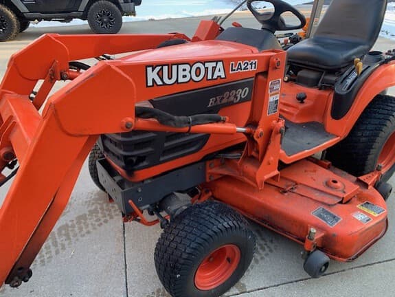 Image of Kubota BX2230D equipment image 2