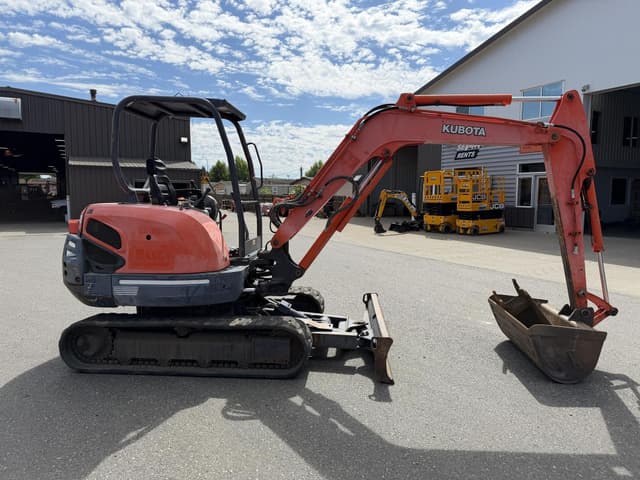 Image of Kubota KX121-3 equipment image 4