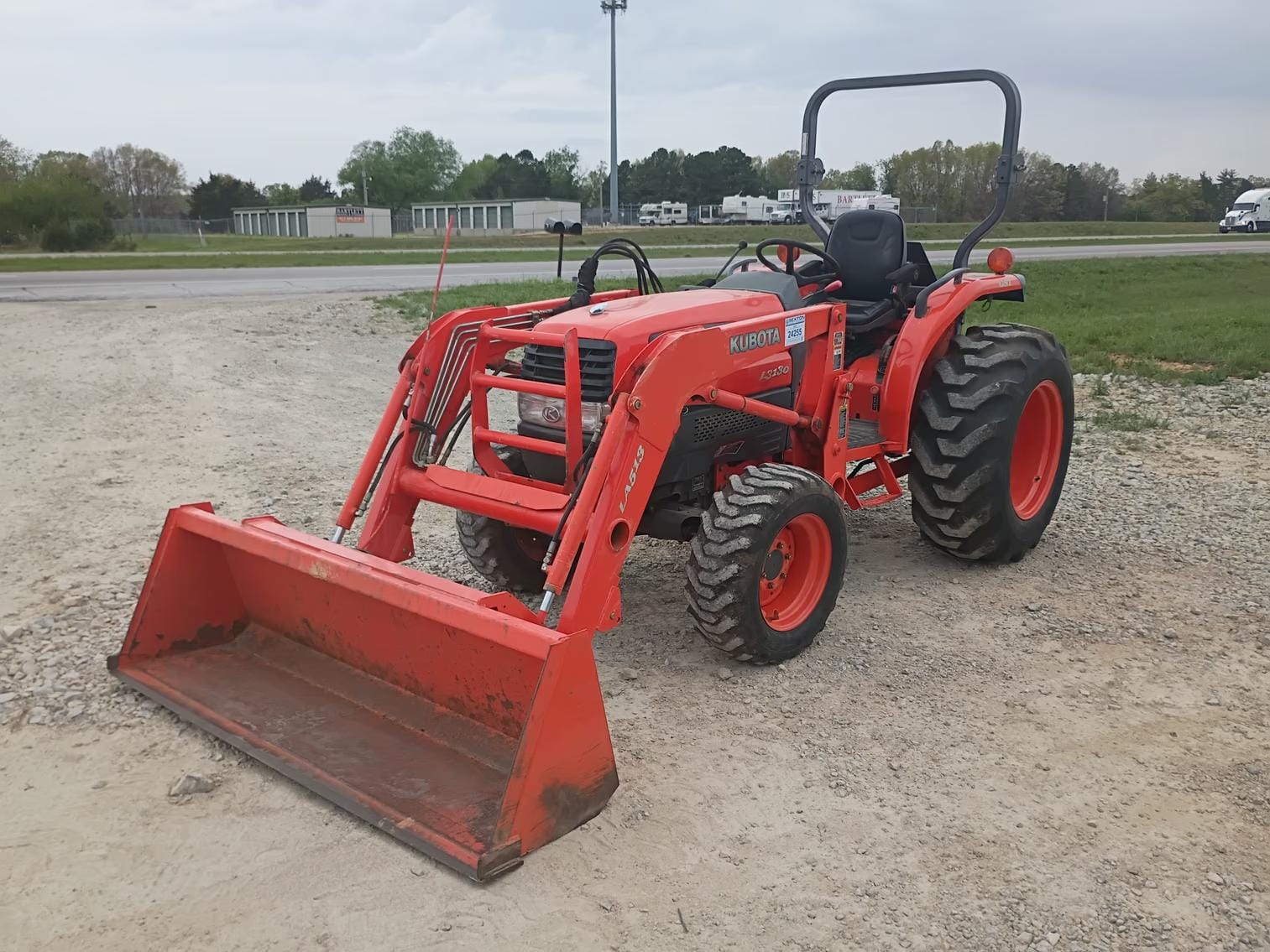 2004 Kubota L3130 Equipment Image0