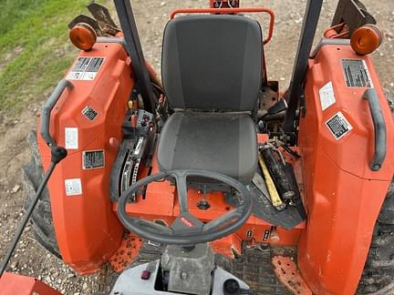 Image of Kubota L48 equipment image 4