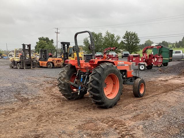 Image of Kubota M4900 equipment image 3