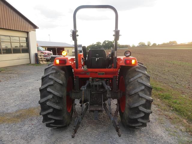 Image of Kubota M5700DT equipment image 3