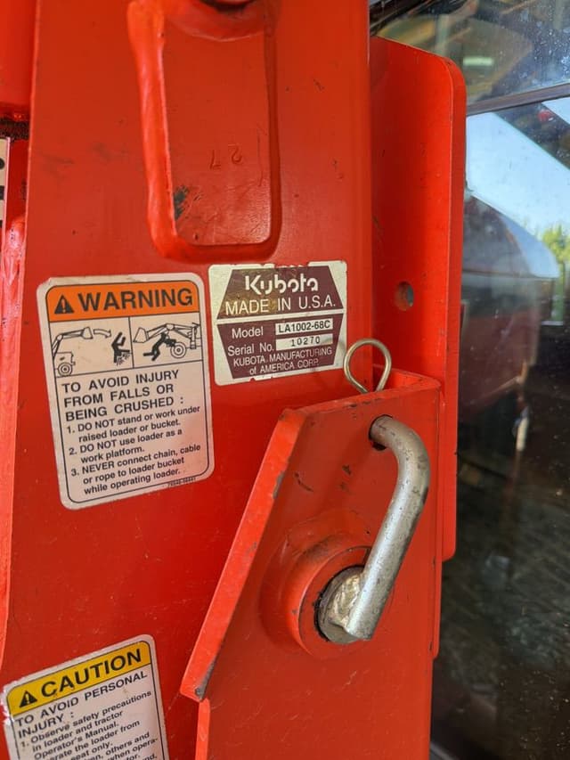 Image of Kubota M6800 equipment image 2