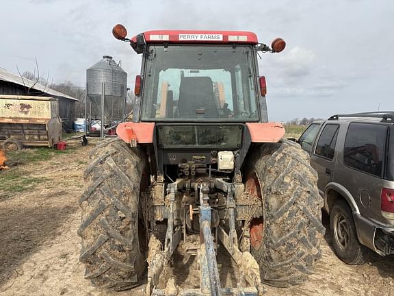 Image of Kubota M9000 equipment image 2