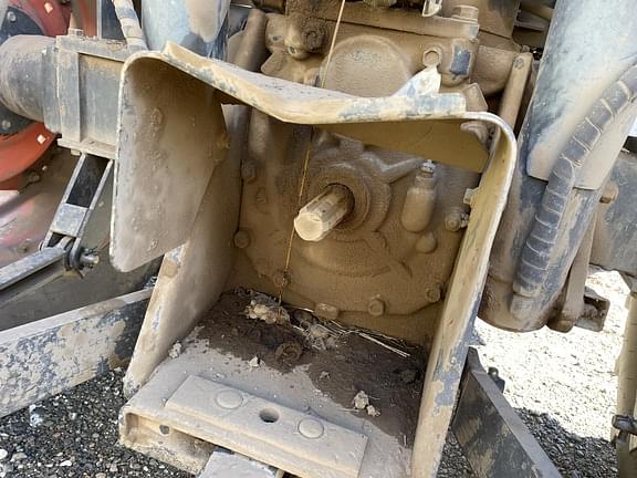 Image of Kubota M9540 equipment image 3