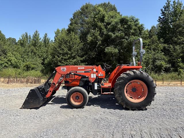 Image of Kubota MX5000 equipment image 2