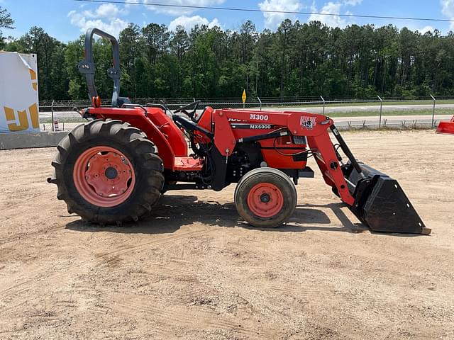 Image of Kubota MX5000 equipment image 3