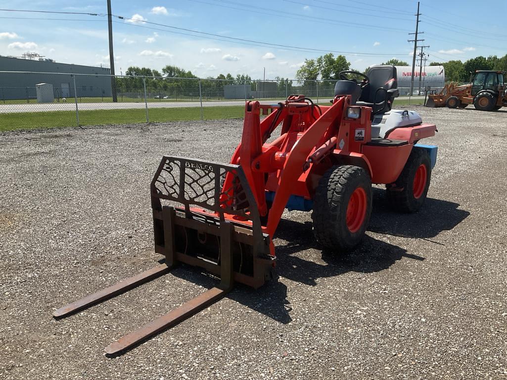 Image of Kubota R420 Primary image