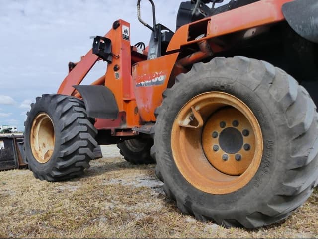 Image of Kubota R520S equipment image 4