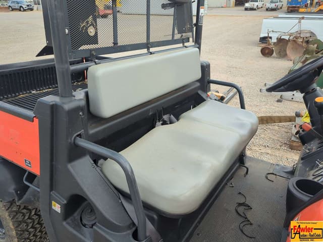 Image of Kubota RTV900 equipment image 2