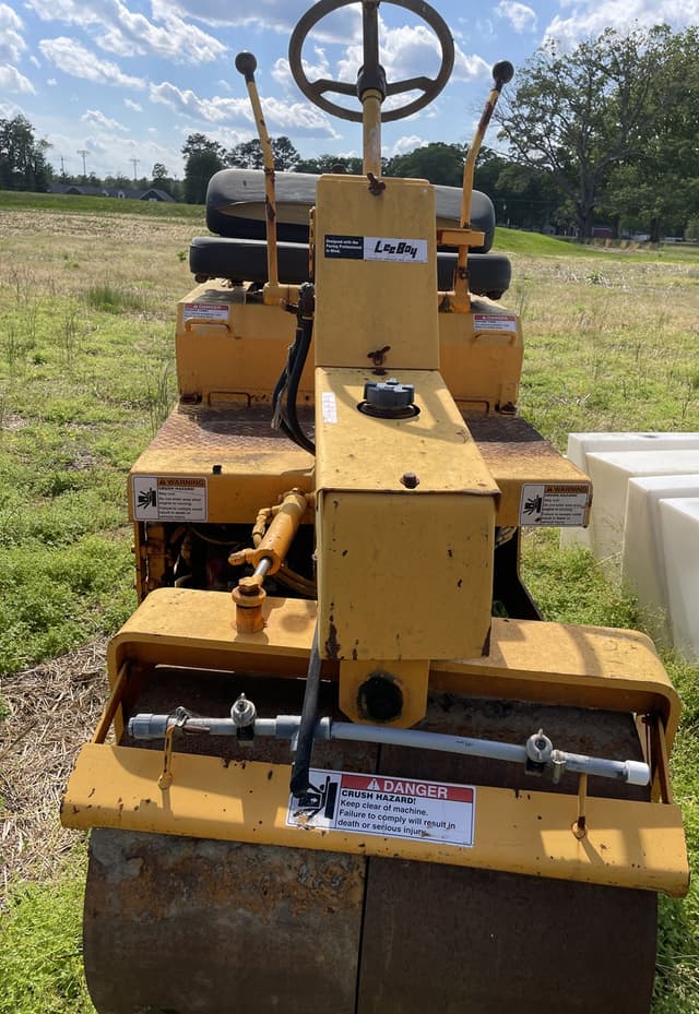 Image of LeeBoy 300B equipment image 1