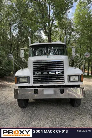2004 Mack CH613 Image