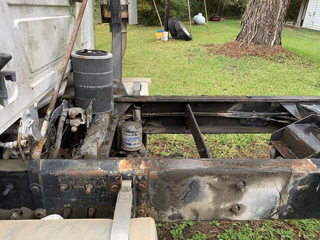 Image of Mack CHU613 equipment image 3