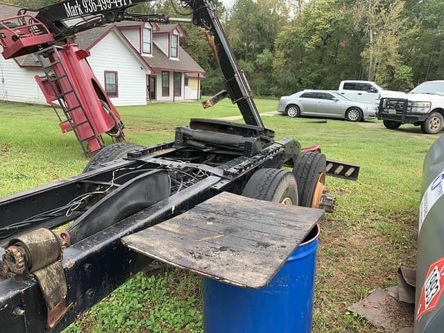 Image of Mack CHU613 equipment image 4