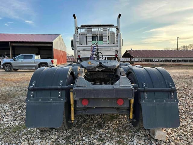 Image of Mack CL713 equipment image 4