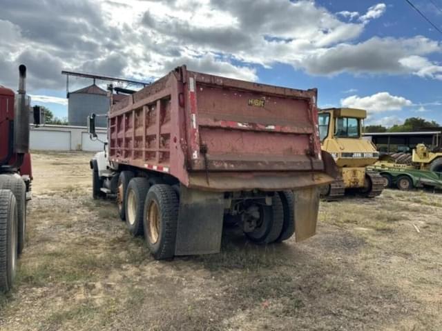 Image of Mack CV712 equipment image 2