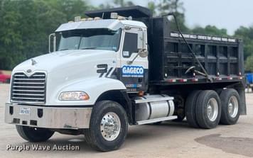 Main image Mack CX613