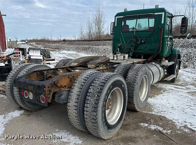 Image of Mack CX613 equipment image 4