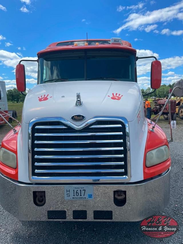 Image of Mack CX613 equipment image 4