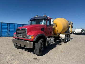 Main image Mack Granite CV713