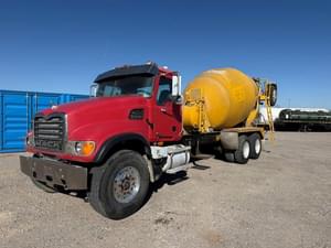 2004 Mack Granite CV713 Image