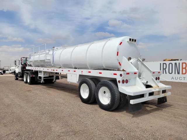 Image of Mack Granite CV713 equipment image 4