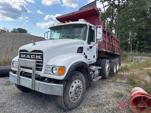 Image of Mack Granite CV713 equipment image 4